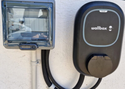 borne de recharge, chantiers, Enerjciel, Châteauneuf-les-Martigues